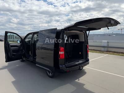 Opel Zafira Life TourerM 2.0 CDTi*AUTO*NAVI*LED*LEDER — slika 32