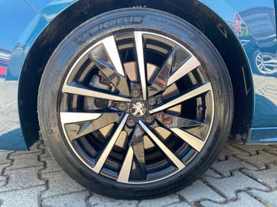 Peugeot 508 Hybrid 225 GT ACC/Focal/Memory/Massage/Stand — slika 19