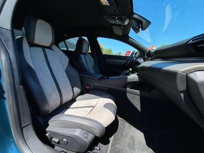 Peugeot 508 Hybrid 225 GT ACC/Focal/Memory/Massage/Stand — slika 9
