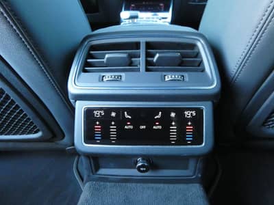 Audi A6 45 TDI Quattro S Line LED Nav Kamera 19" STHZ — slika 17