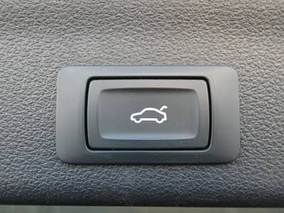 Audi A6 45 TDI Quattro S Line LED Nav Kamera 19" STHZ — slika 21