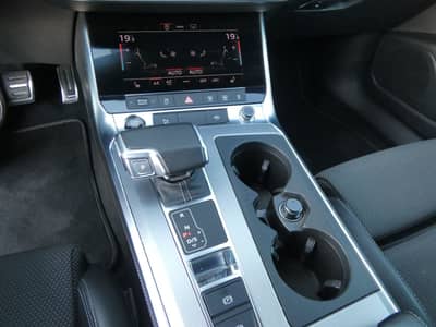 Audi A6 45 TDI Quattro S Line LED Nav Kamera 19" STHZ — slika 15