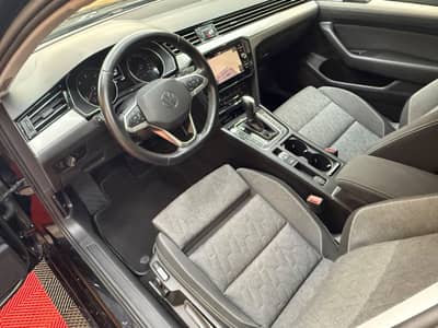 Volkswagen Passat Variant Business/Navi/LED/Kamera/Erster H — slika 11