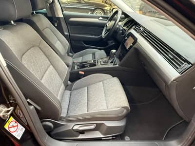 Volkswagen Passat Variant Business/Navi/LED/Kamera/Erster H — slika 15