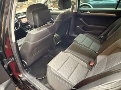 Volkswagen Passat Variant Business/Navi/LED/Kamera/Erster H — slika 17