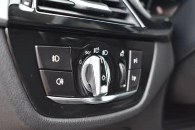 BMW 520d Touring Head Up/Anhänger/Driving Assist — slika 29