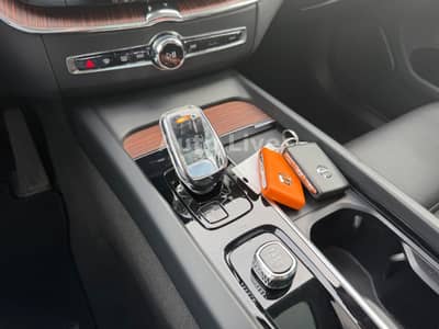 Volvo XC60 Plus Bright*AWD*AUTO*VIR*PAN*NAVI*LEDER*360 — slika 20