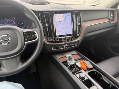 Volvo XC60 Plus Bright*AWD*AUTO*VIR*PAN*NAVI*LEDER*360 — slika 9