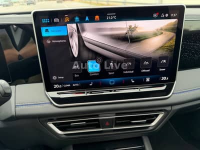 Volkswagen Tiguan 2.0 TDI*4M*R LINE*PANO*VIR*IQ*360*AHK*VOL — slika 19