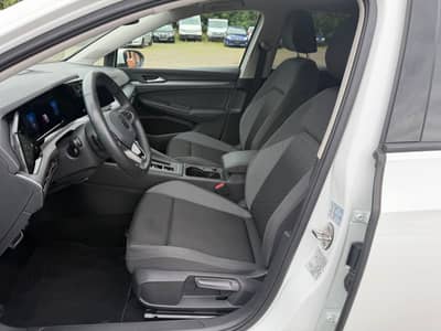 Volkswagen Golf VIII 2.0 TDI Active PANO KAMERA HEADUP AHK — slika 8