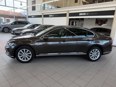 Volkswagen Passat Lim. Highline 2.0TDI LED 360KAM ACC — slika 6