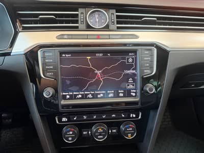 Volkswagen Passat Lim. Highline 2.0TDI LED 360KAM ACC — slika 21