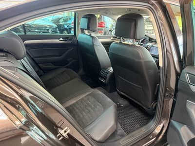Volkswagen Passat Lim. Highline 2.0TDI LED 360KAM ACC — slika 26