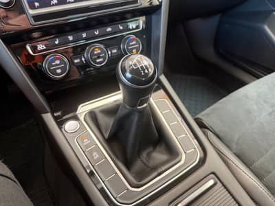 Volkswagen Passat Lim. Highline 2.0TDI LED 360KAM ACC — slika 20