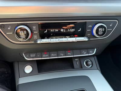 Audi Q5 40 TDI*SB*quattr*PAN*NAVI*VIR*LED*AHK*360*VOL — slika 25