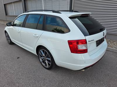 Skoda Octavia 2.0 TDI RS Combi — slika 4