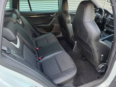 Skoda Octavia 2.0 TDI RS Combi — slika 13