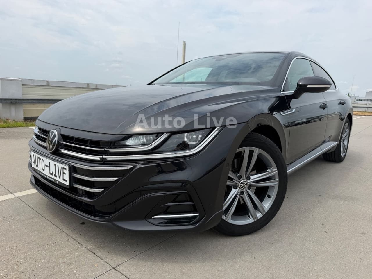 Volkswagen Arteon 2.0 TDI*DSG*4M*R LINE*IQ-LED*VIRT*KAMERA — slika 1