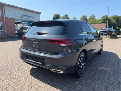 Volkswagen Golf VIII 2.0 TDI Style LED KAMERA ACC — slika 15