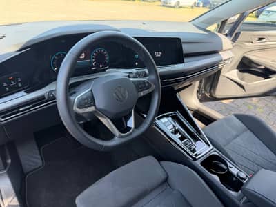 Volkswagen Golf VIII 2.0 TDI Style LED KAMERA ACC — slika 5
