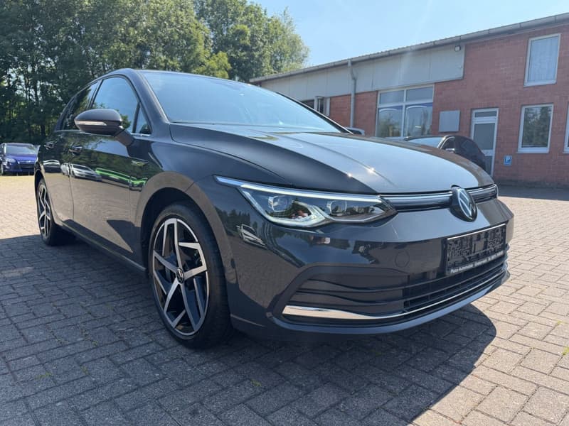 Volkswagen Golf VIII 2.0 TDI Style LED KAMERA ACC