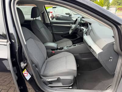 Volkswagen Golf VIII 2.0 TDI Move PANO AHK KAMERA HEADUP — slika 6