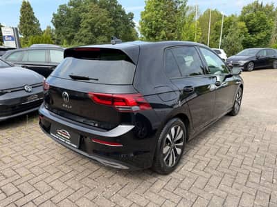 Volkswagen Golf VIII 2.0 TDI Move PANO AHK KAMERA HEADUP — slika 12