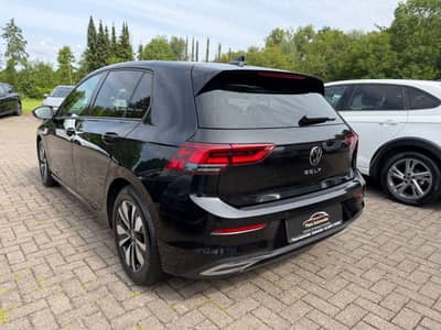 Volkswagen Golf VIII 2.0 TDI Move PANO AHK KAMERA HEADUP — slika 13
