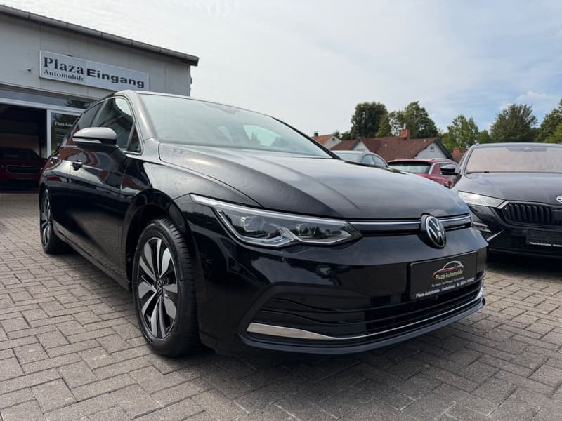 Volkswagen Golf VIII 2.0 TDI Move PANO AHK KAMERA HEADUP