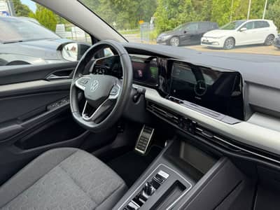 Volkswagen Golf VIII 2.0 TDI Move PANO AHK KAMERA HEADUP — slika 7