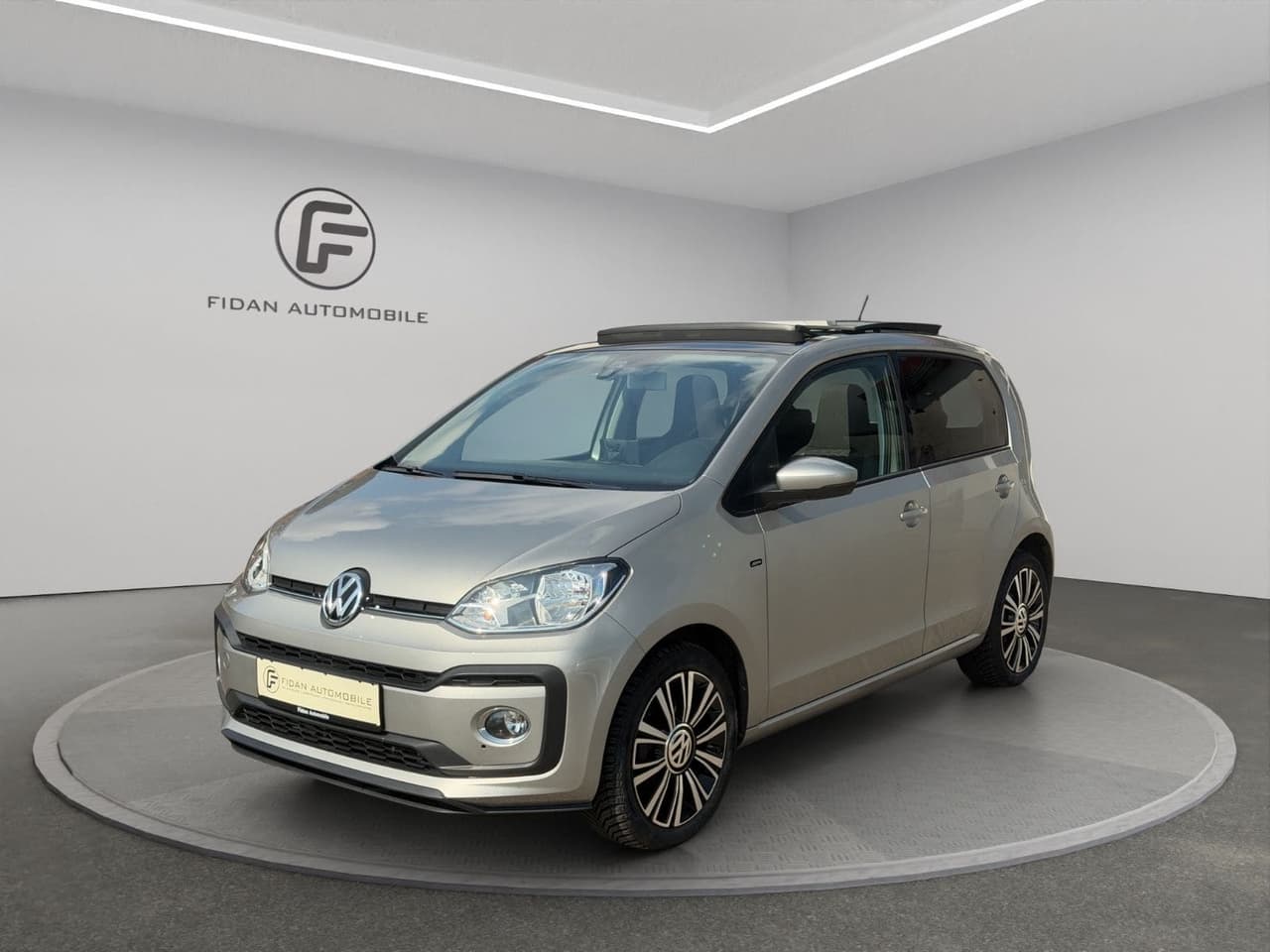 Volkswagen up! join up! Start-Stopp*Pano*Kamera*Navi*Klima* — slika 1
