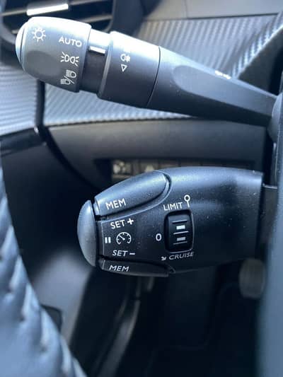Peugeot 208 Active Pack Hdi Nav/Kamera/Assistenz/ — slika 7