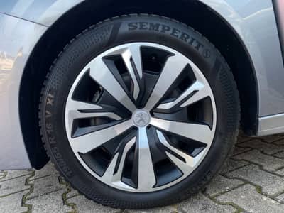 Peugeot 208 Active Pack Hdi Nav/Kamera/Assistenz/ — slika 19