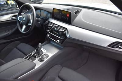 BMW 520d Touring xDrive/M Sport/Anhänger/Shadow — slika 8