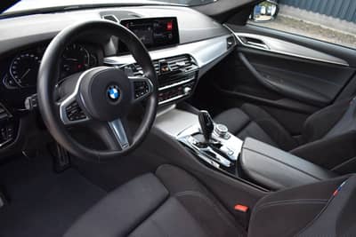 BMW 520d Touring xDrive/M Sport/Anhänger/Shadow — slika 9
