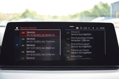 BMW 520d Touring xDrive/M Sport/Anhänger/Shadow — slika 33
