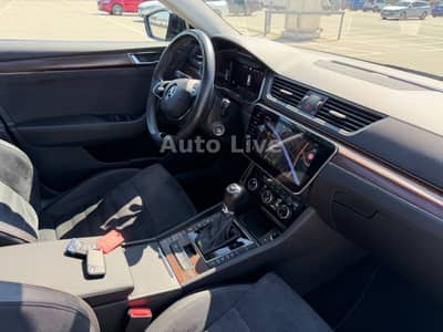 Skoda Superb 2.0 TDI*4x4*SCOUT*DSG*VIR*PANO*MATRIX*AHK — slika 16