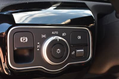 Mercedes-Benz CLA 180d Shooting Brake LED/CARPLAY/KAMERA/TEMPO — slika 24