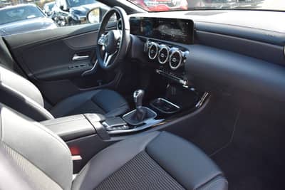 Mercedes-Benz CLA 180d Shooting Brake LED/CARPLAY/KAMERA/TEMPO — slika 7