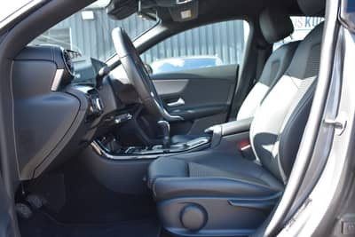 Mercedes-Benz CLA 180d Shooting Brake LED/CARPLAY/KAMERA/TEMPO — slika 10