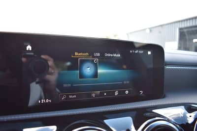 Mercedes-Benz CLA 180d Shooting Brake LED/CARPLAY/KAMERA/TEMPO — slika 28