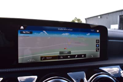Mercedes-Benz CLA 180d Shooting Brake LED/CARPLAY/KAMERA/TEMPO — slika 31