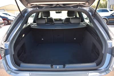 Mercedes-Benz CLA 180d Shooting Brake LED/CARPLAY/KAMERA/TEMPO — slika 35