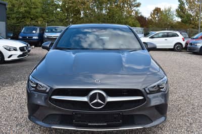 Mercedes-Benz CLA 180d Shooting Brake LED/CARPLAY/KAMERA/TEMPO — slika 6
