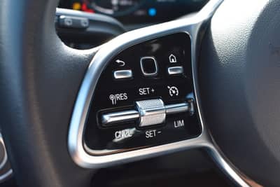 Mercedes-Benz CLA 180d Shooting Brake LED/CARPLAY/KAMERA/TEMPO — slika 18