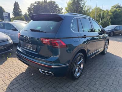 Volkswagen Tiguan 2.0TDI R-LINE PANO KEYLESS MATRIX ACC CAM — slika 15
