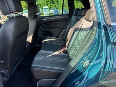 Volkswagen Tiguan 2.0TDI R-LINE PANO KEYLESS MATRIX ACC CAM — slika 10