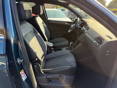 Volkswagen Tiguan 2.0TDI R-LINE PANO KEYLESS MATRIX ACC CAM — slika 6