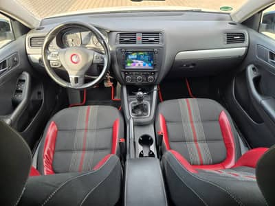 Volkswagen Jetta 2.0 TDI "Match"T.Leder"Navi"Alu"PDC" — slika 11