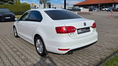 Volkswagen Jetta 2.0 TDI "Match"T.Leder"Navi"Alu"PDC" — slika 3